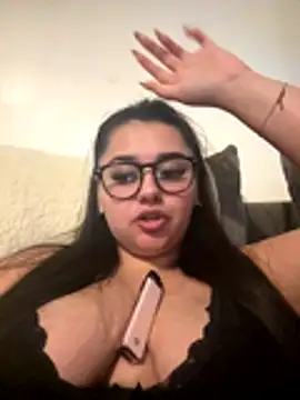 Wild_Busty_Niyah_XX live sex cam