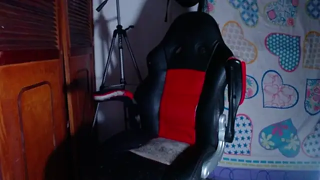 Lion_Grrr live sex cam