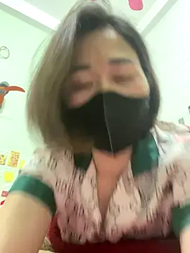 Quyenhot18's cam snapshot