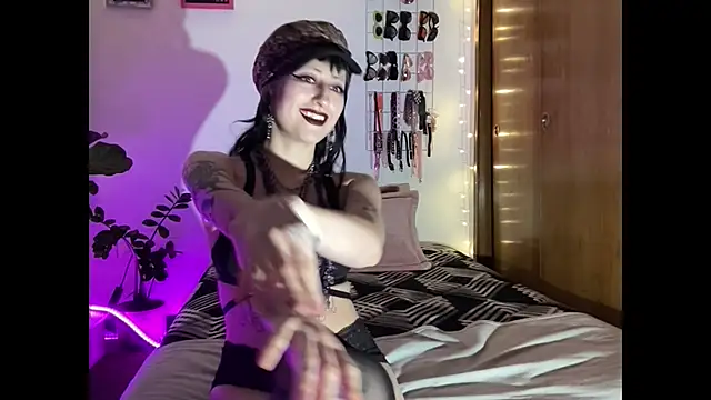 ELENA_UMBRA's cam snapshot