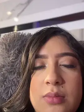 Emiily_Moore1 live sex cam