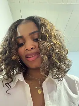 AuroraBrow's cam snapshot