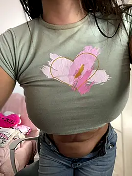 Emmily_19's cam snapshot