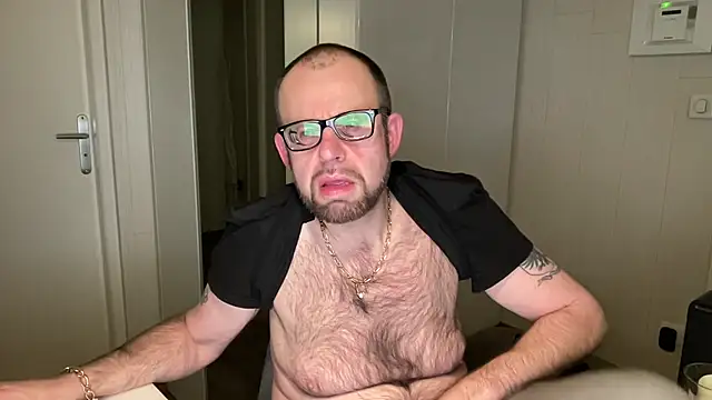 FABIOGLASSES live sex cam