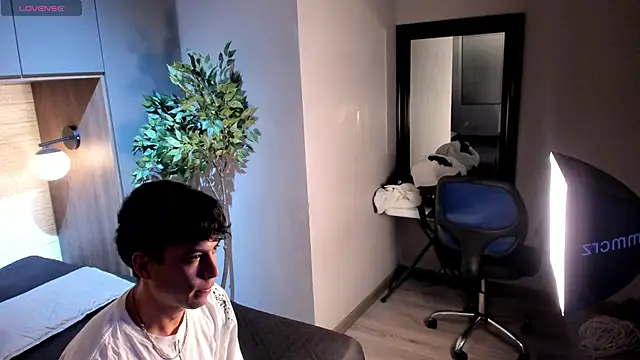 nico_herrera_'s cam snapshot