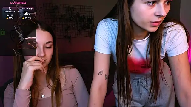 berry_alma's cam snapshot