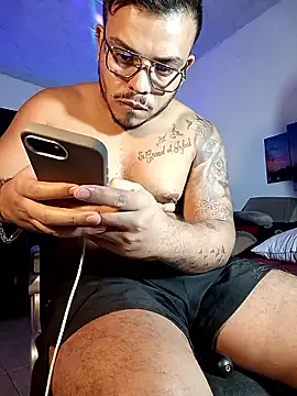 Naughty_Charly's cam snapshot