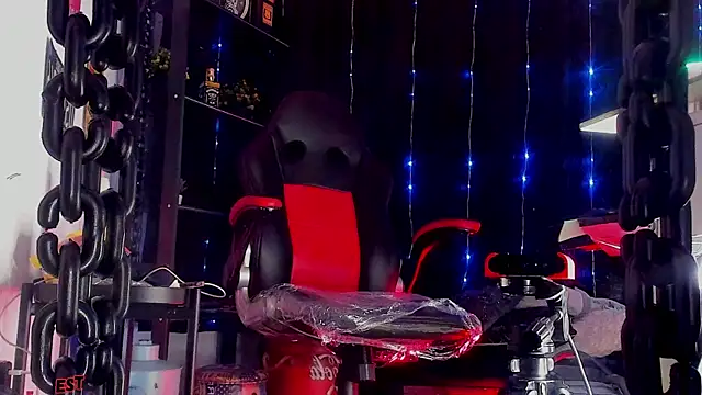 the_beast_master_'s cam snapshot