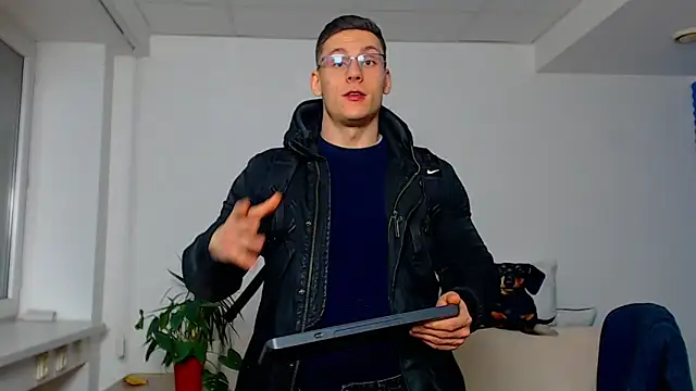 ZeinMiracles's cam snapshot