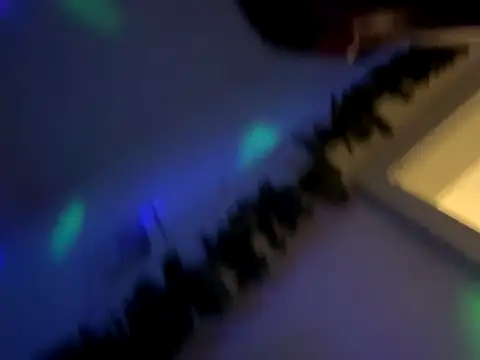 Gipsyboysteve's cam snapshot