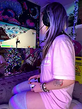 Cutiepiespanks's cam snapshot