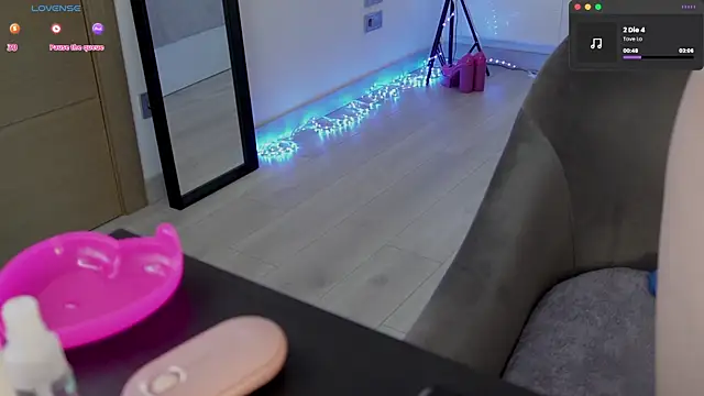 __Milana____'s cam snapshot