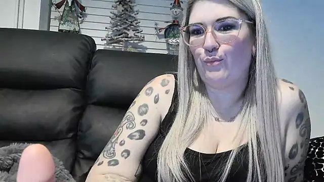 Sizzling_Indie36's cam snapshot