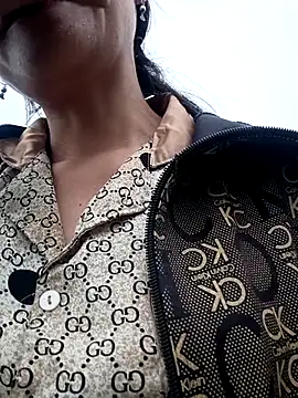 bree-zz live sex cam