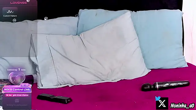 Noninha_ live sex cam