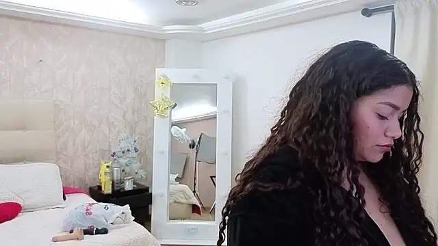 loly_marce live sex cam