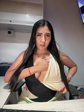 Sofia_Collins-'s cam snapshot