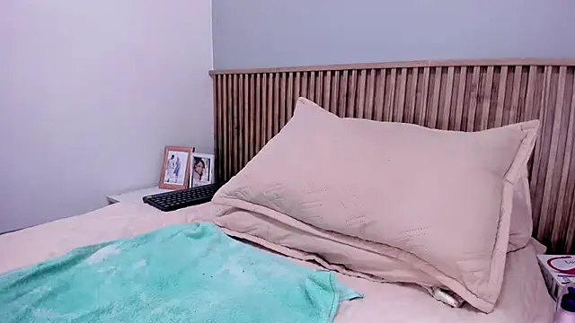 SalommeeT's cam snapshot