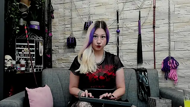 CruelMistress's cam snapshot