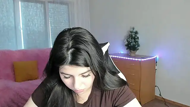 KisaModel's cam snapshot