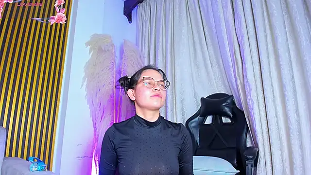 alejagarcia_'s cam snapshot