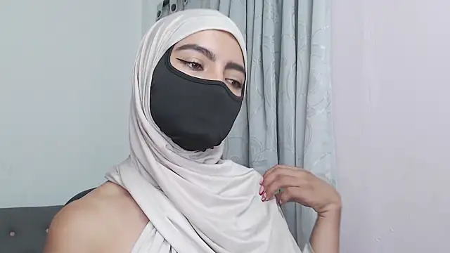 jade_nassar's cam snapshot