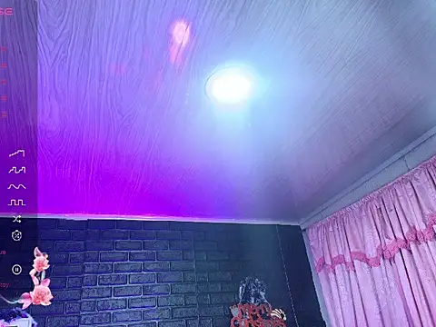 loren_tits24's cam snapshot