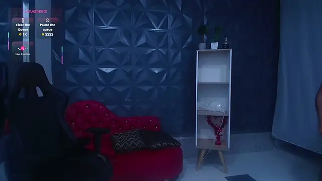 Cristal_War's cam snapshot