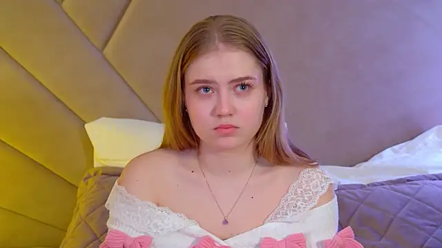 SelinSwarovski's cam snapshot