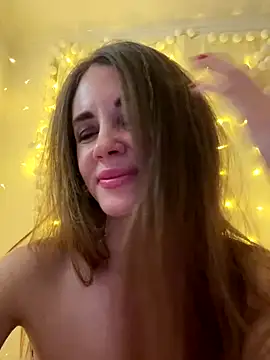 LucieMack's cam snapshot