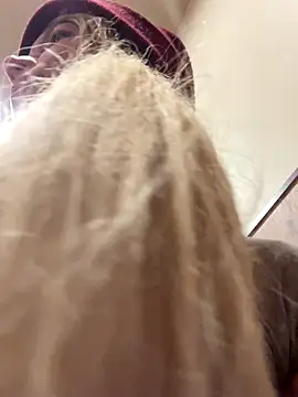 katty_cutey's cam snapshot