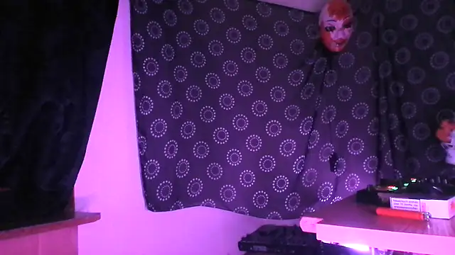 Guyst049 live sex cam