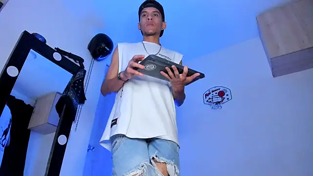 Samuel_Suarez live sex cam