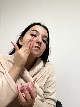 OutsiderMuse's cam snapshot