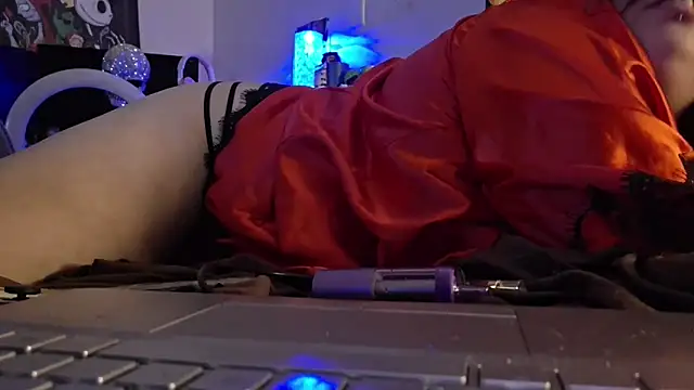 SPICYMISFIT's cam snapshot