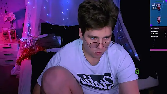 michael_strong_'s cam snapshot