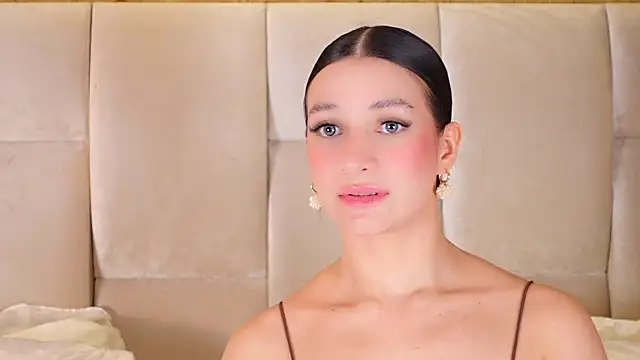 KiraKayleigh1's cam snapshot