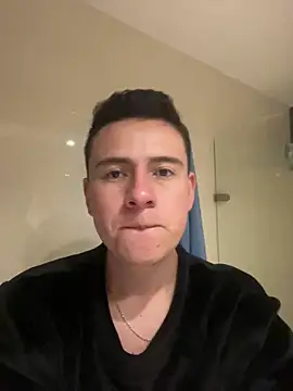 DONHALPA's cam snapshot