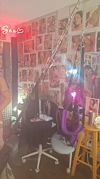 luvs2cumm69 live sex cam