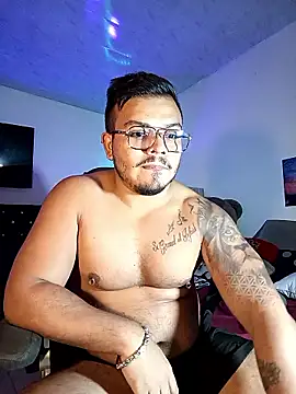 Naughty_Charly live sex cam