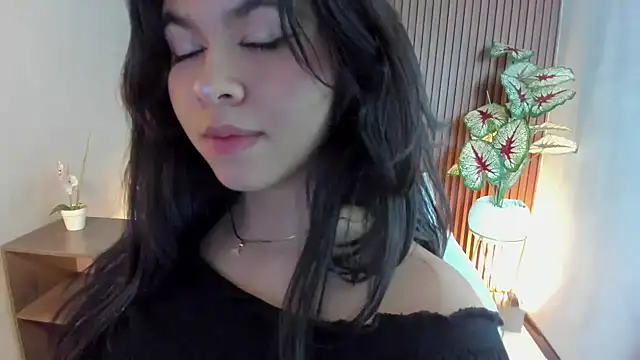 adarna13_'s cam snapshot