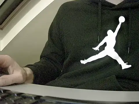 gryzoon's cam snapshot