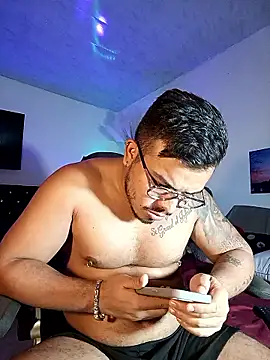 Naughty_Charly live sex cam