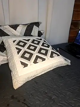 Brunette__Candy's cam snapshot