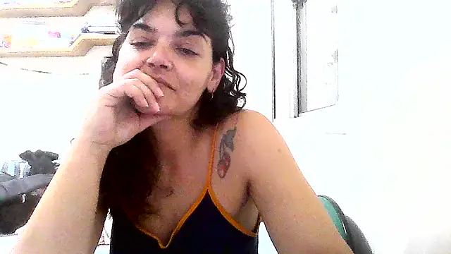 BetinaDiniz live sex cam