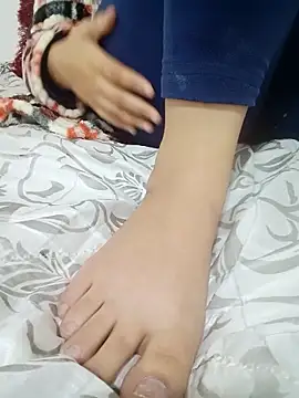 Bombamom's cam snapshot