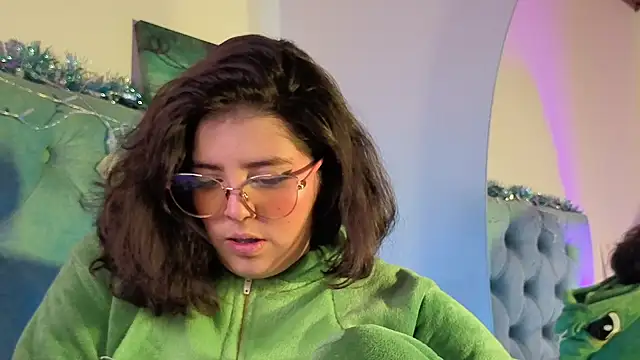 Paola_Lyon_'s cam snapshot