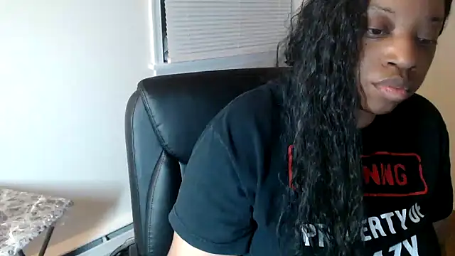 Sexymona1218's cam snapshot