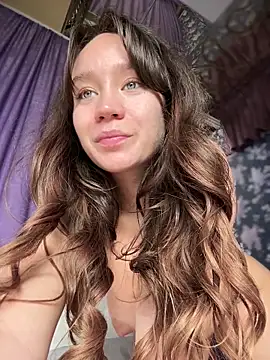 QuietNicole live sex cam