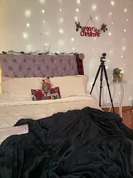 Samantha_e2's cam snapshot